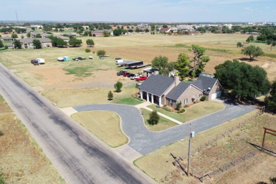 Beautiful 2015 Constructed Home on 1.74 Acres