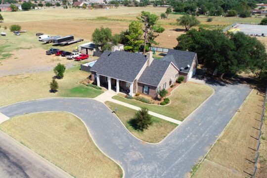 Beautiful 2015 Constructed Home on 1.74 Acres